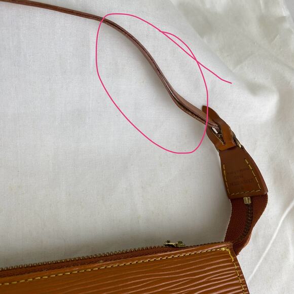 Repair Required: Louis Vuitton EPI Pochette Cognac Brown Shoulder Bag Clutch - Picture 9 of 14